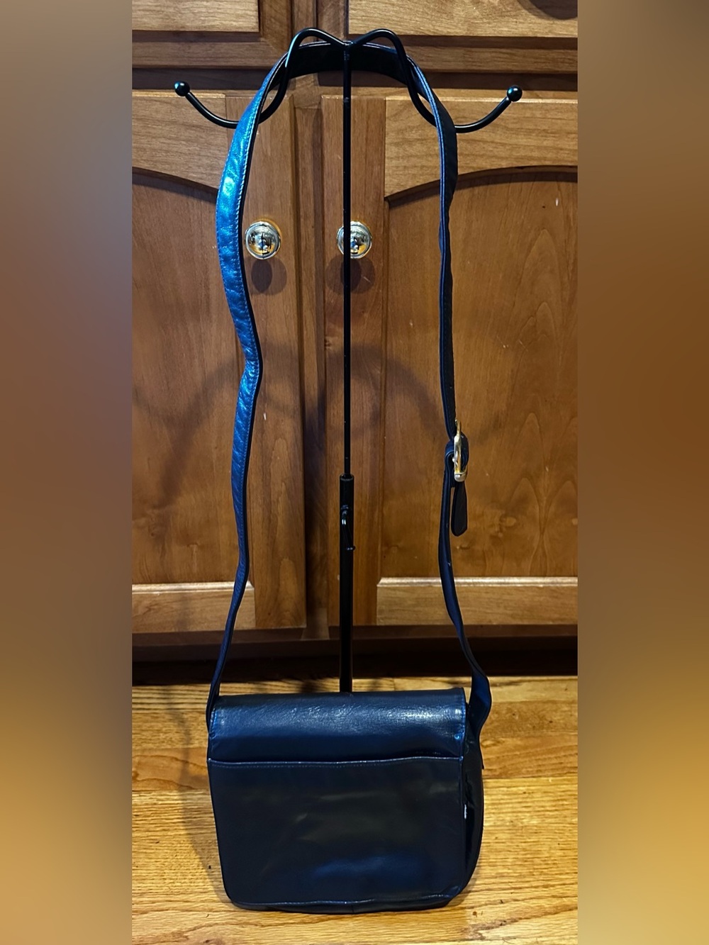 Perlina Navy Blue Crossbody LeatherBag - Picture 2 of 10